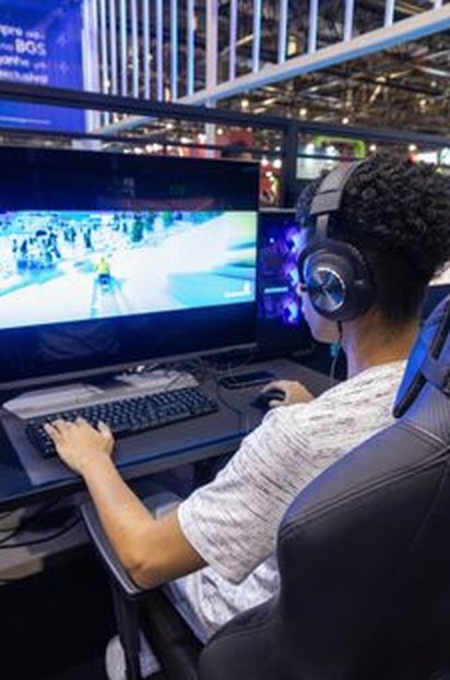 tạm khóa tài khoản Fun88